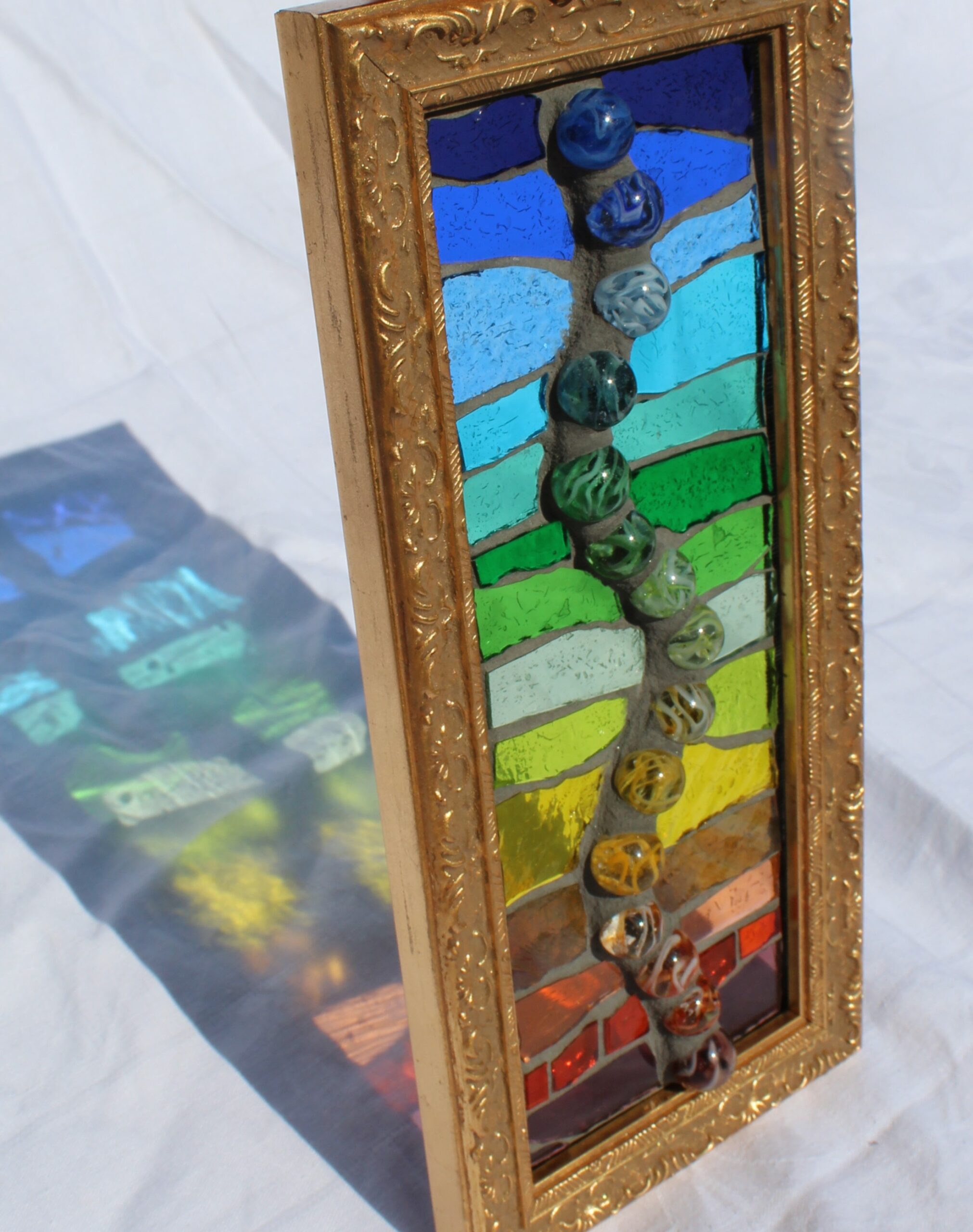 Mosaik Fensterbild Regenbogen (c) Frances Green